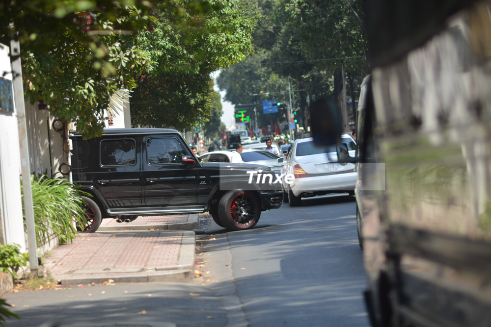 C&ograve;n đ&acirc;y l&agrave; Mercedes-AMG G63 Edition One của bạn Phan Th&agrave;nh. 