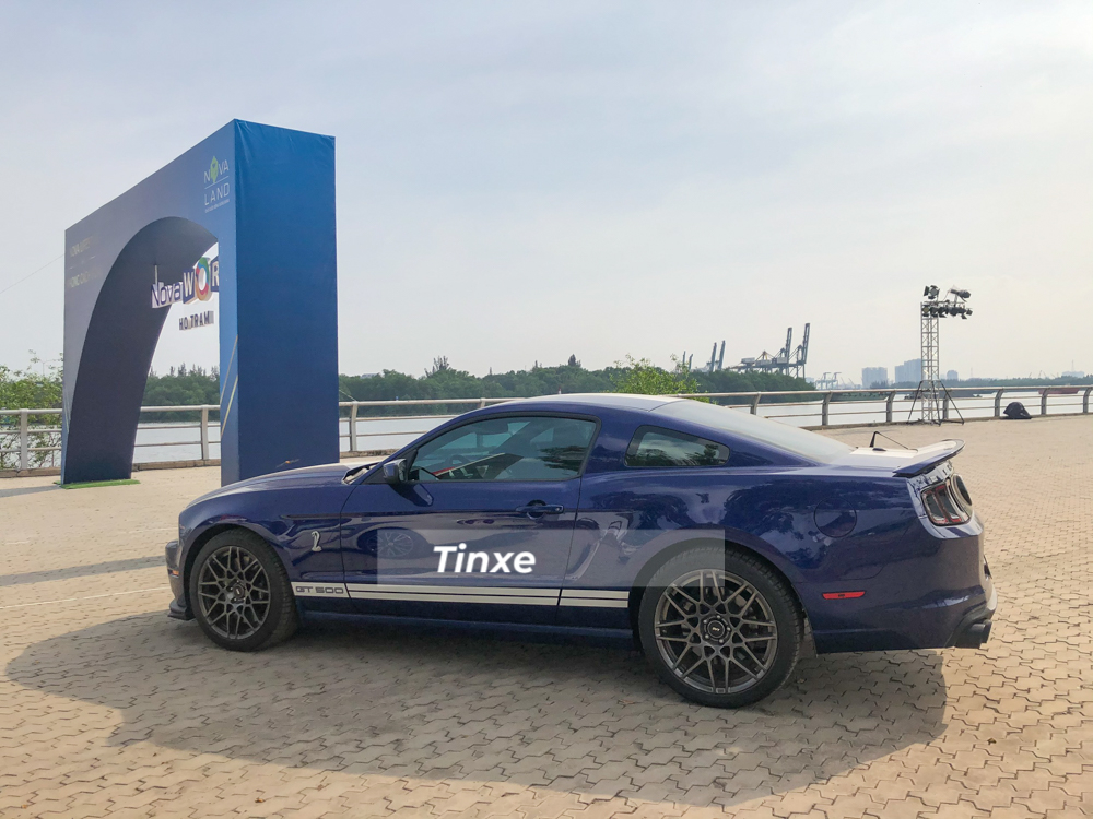 Ford Mustang Shelby GT500 n&agrave;y c&oacute; m&agrave;u xanh