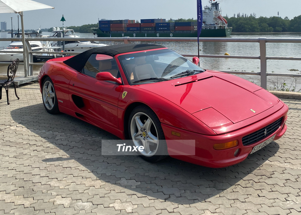 Ferrari F355 Spider
