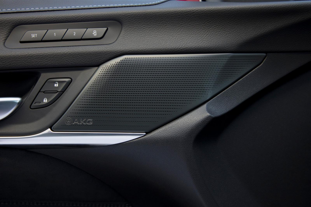 Cadillac CT4-V Blackwing 2022 dùng hệ thống âm thanh AKG 14 loa