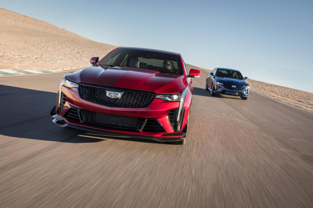 Cadillac CT4-V Blackwing 2022 ra mắt tại thị trường Mỹ