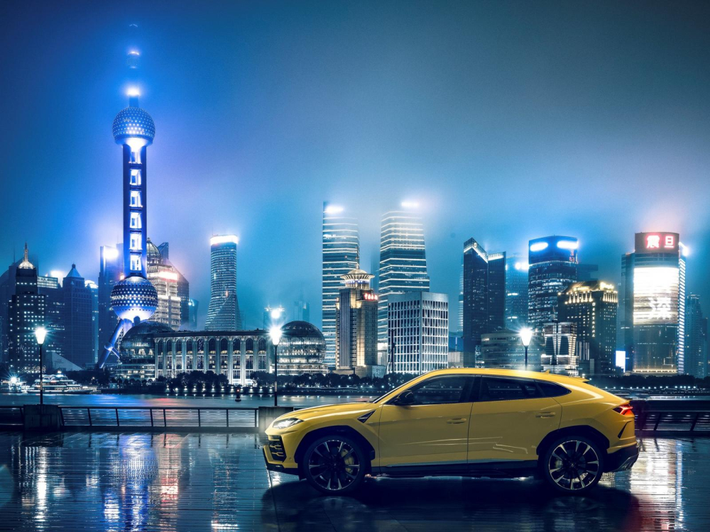 Lamborghini Urus khoe d&aacute;ng tại th&agrave;nh phố Thượng Hải, Trung Quốc