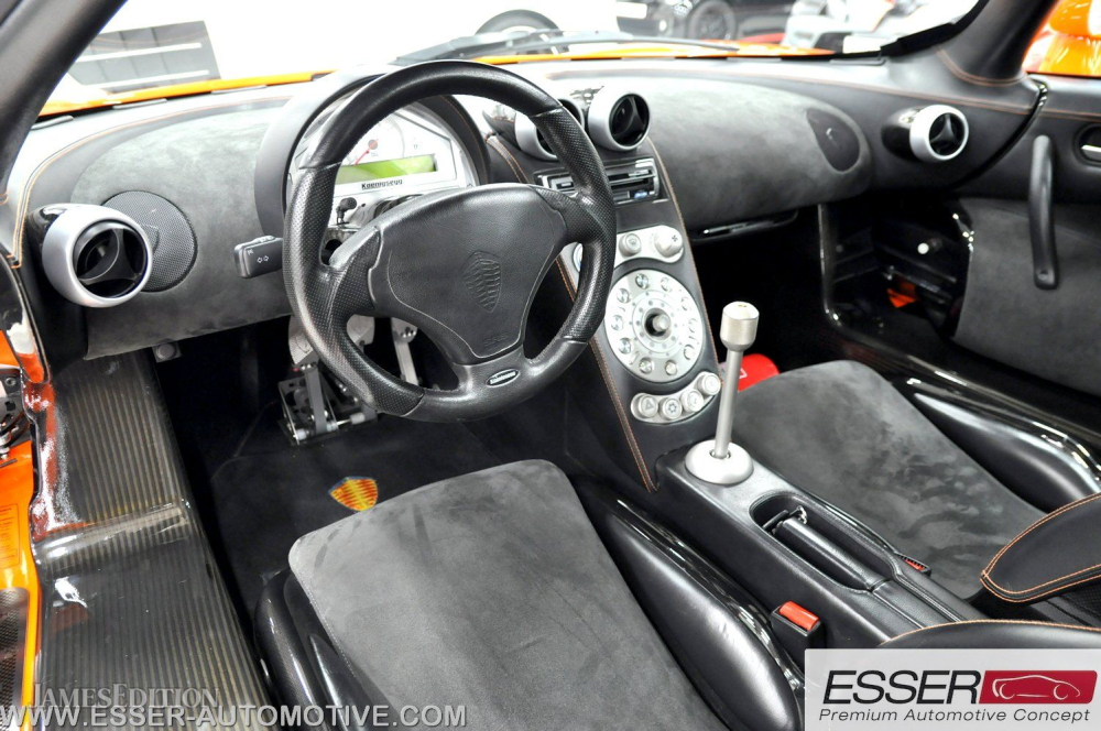 Toàn bộ khoang lái siêu xe Koenigsegg CCR Toàn bộ khoang lái siêu xe Koenigsegg CCR