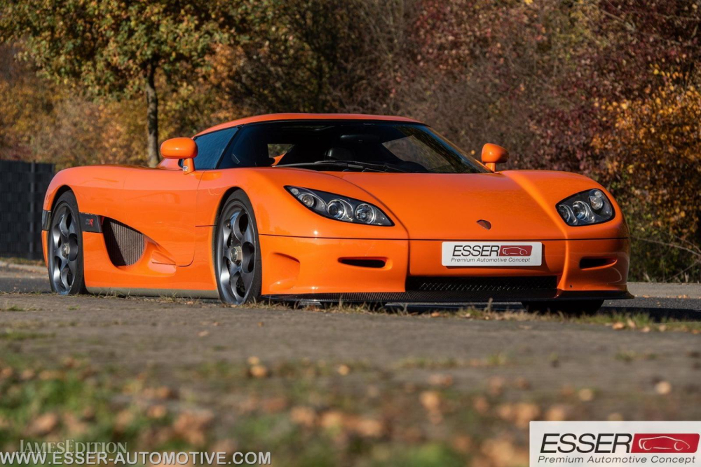 Koenigsegg CCR được xem là siêu xe đường đua chạy trên phố vào năm 2004 Koenigsegg CCR được xem là siêu xe đường đua chạy trên phố vào năm 2004
