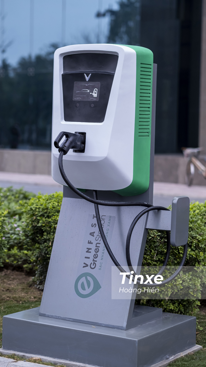 Cận cảnh trạm sạc ô tô điện của VinFast.