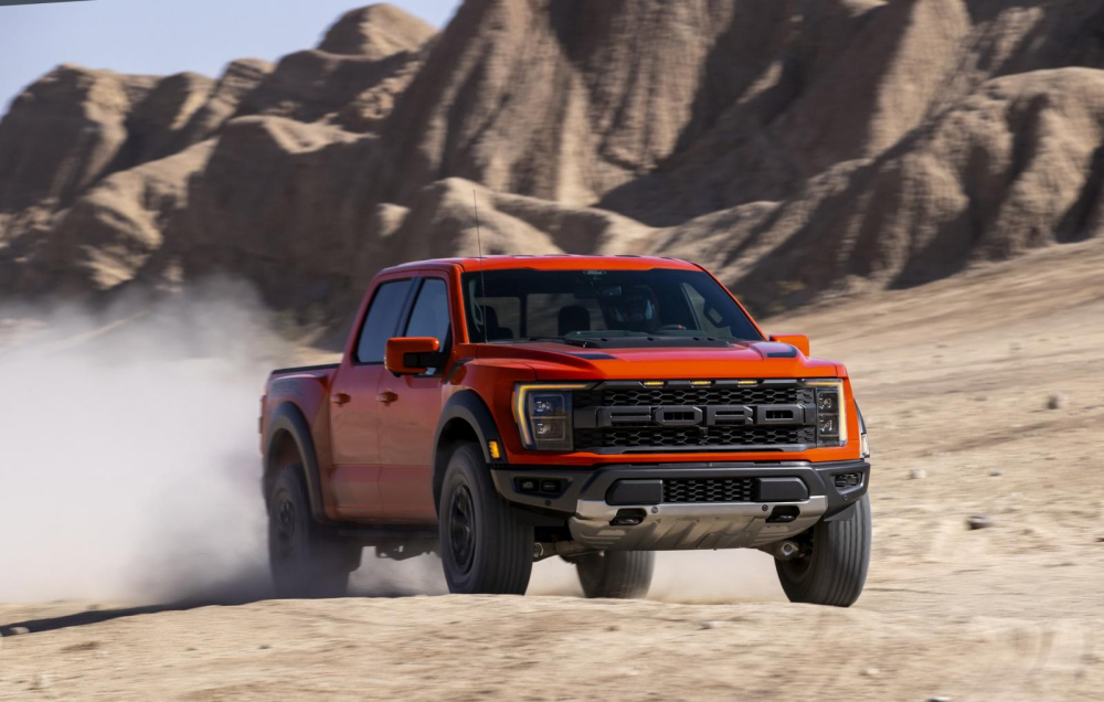 Ford F-150 Raptor 2021 được trang bị động cơ xăng EcoBoost V6, tăng áp kép, dung tích 3.5L