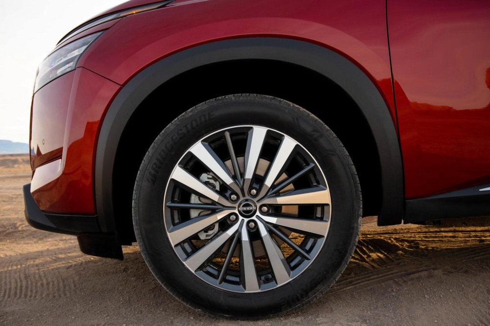 Bộ v&agrave;nh hợp kim 20 inch của Nissan Pathfinder 2022
