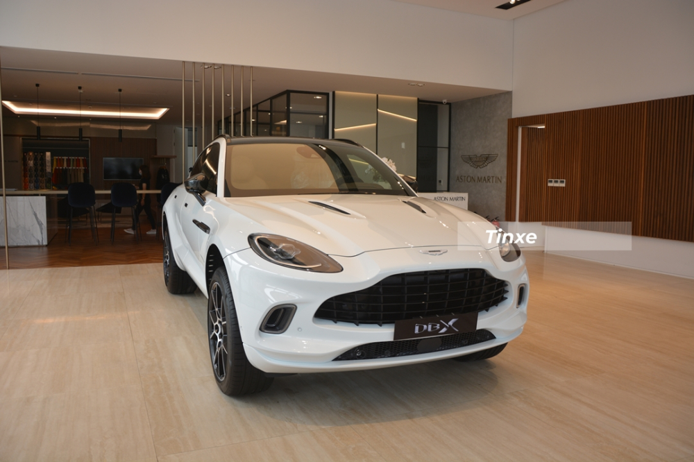 Aston Martin DBX c&oacute; gi&aacute; b&aacute;n ch&iacute;nh h&atilde;ng 16,688 tỷ đồng tại Việt Nam