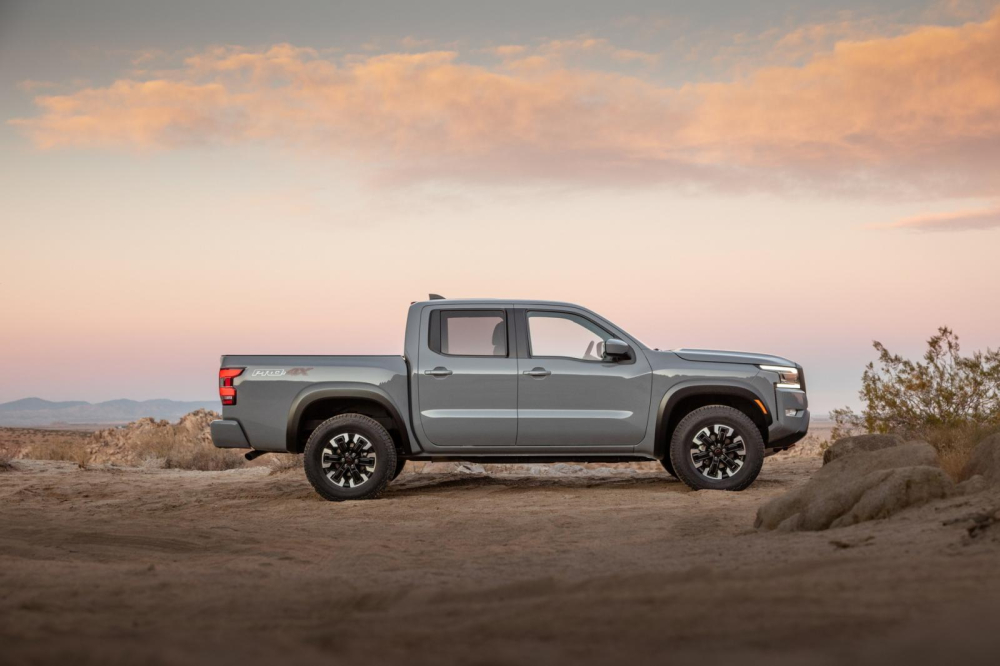 Nissan Frontier 2022 tăng chiều d&agrave;i nhưng chiều d&agrave;i cơ sở giữ nguy&ecirc;n như thế hệ cũ