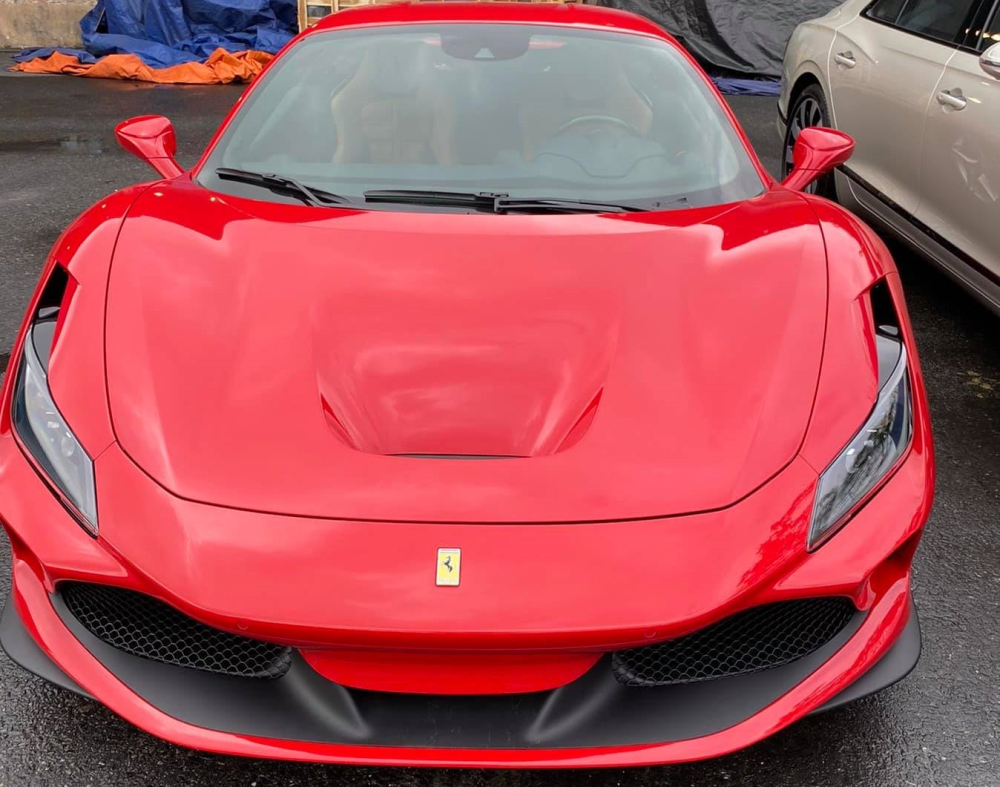 Siêu xe Ferrari F8 thứ 5 về nước để phục vụ đại gia Việt chơi Tết Nguyên đán