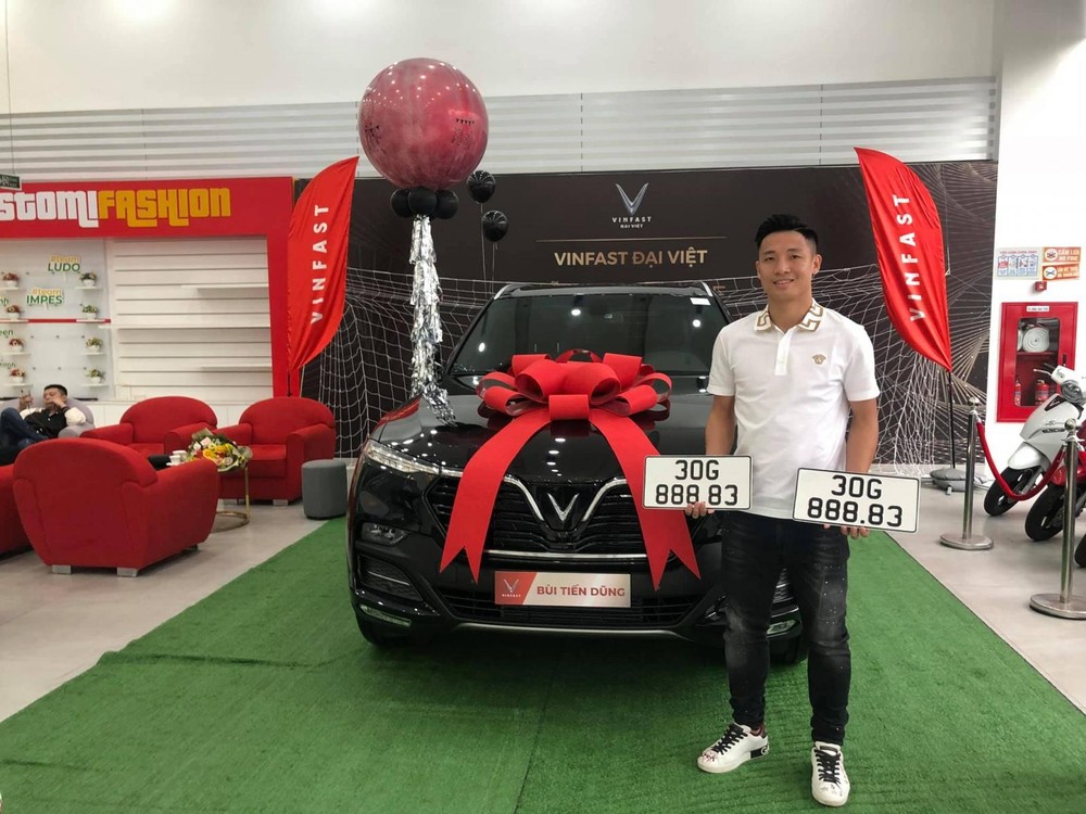 VinFast LUX SA2.0 cũng là lựa chọn của Bùi Tiến Dũng