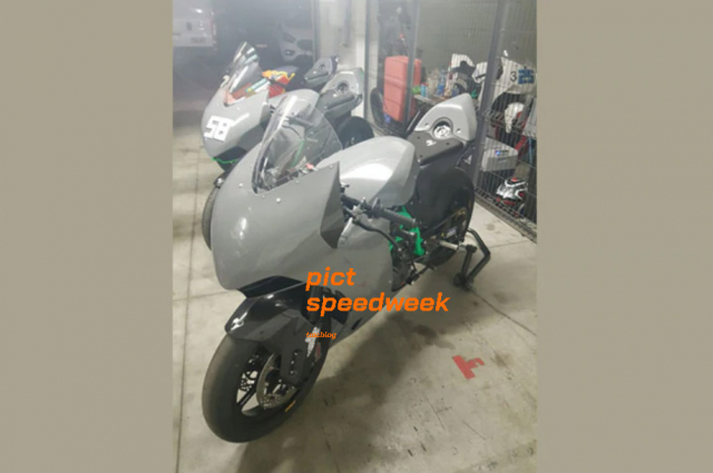 Hình ảnh mẫu Sport bike đang được phát triển của KTM được hé lộ cách đây ít lâu