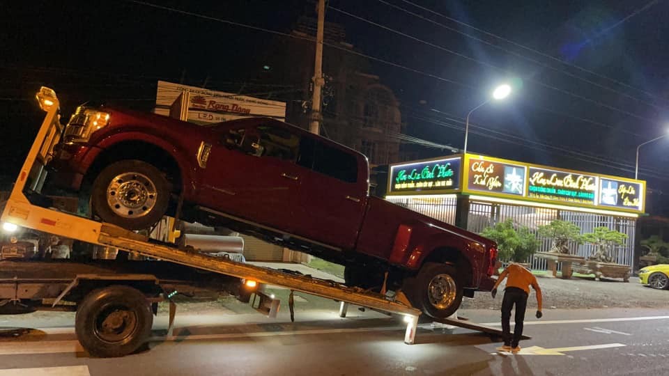 Trước đó người này đã mua Ford F-450 Super Duty phiên bản Limited