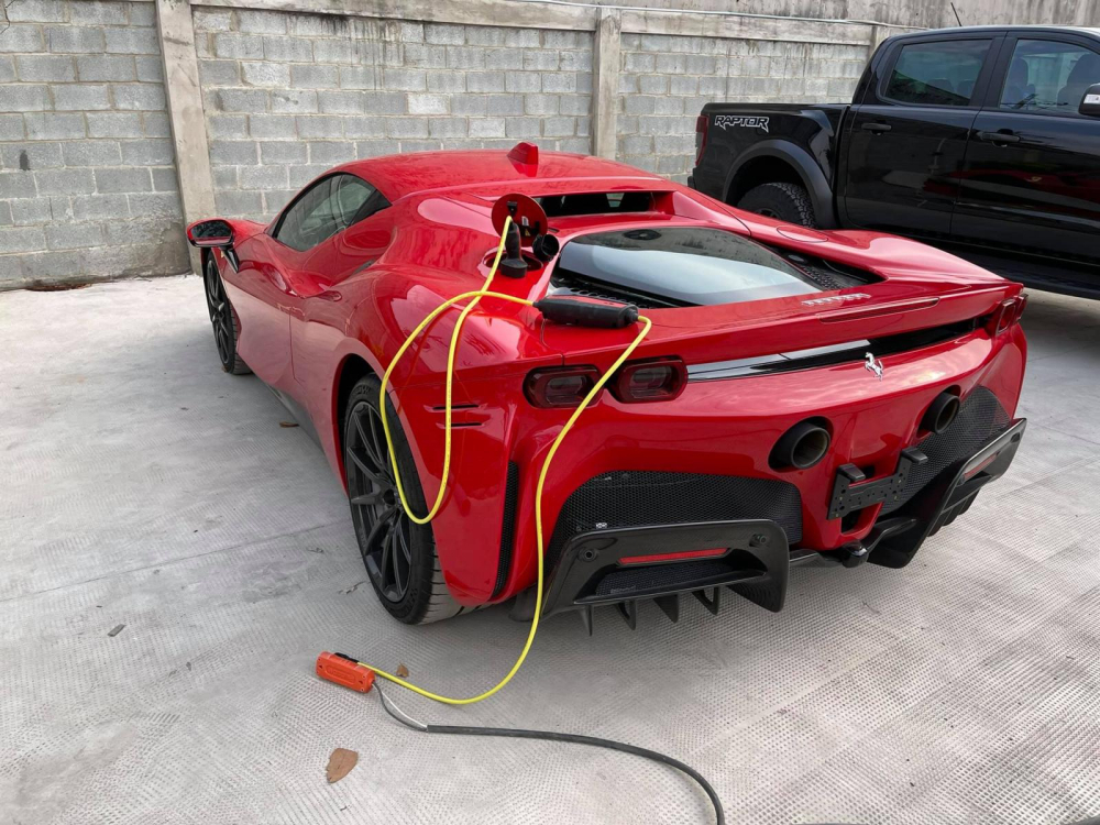 Ferrari SF90 Stradale có công suất tổng cộng là 1.000 mã lực