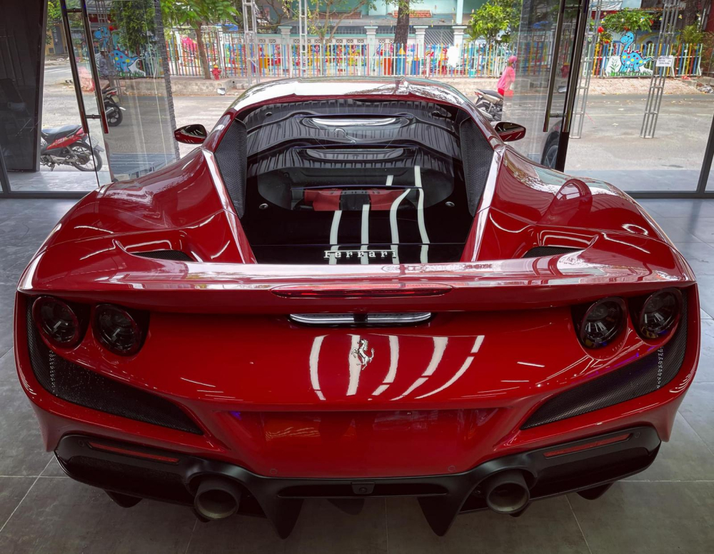 Thiết kế phần đu&ocirc;i si&ecirc;u xe Ferrari F8 Tributo