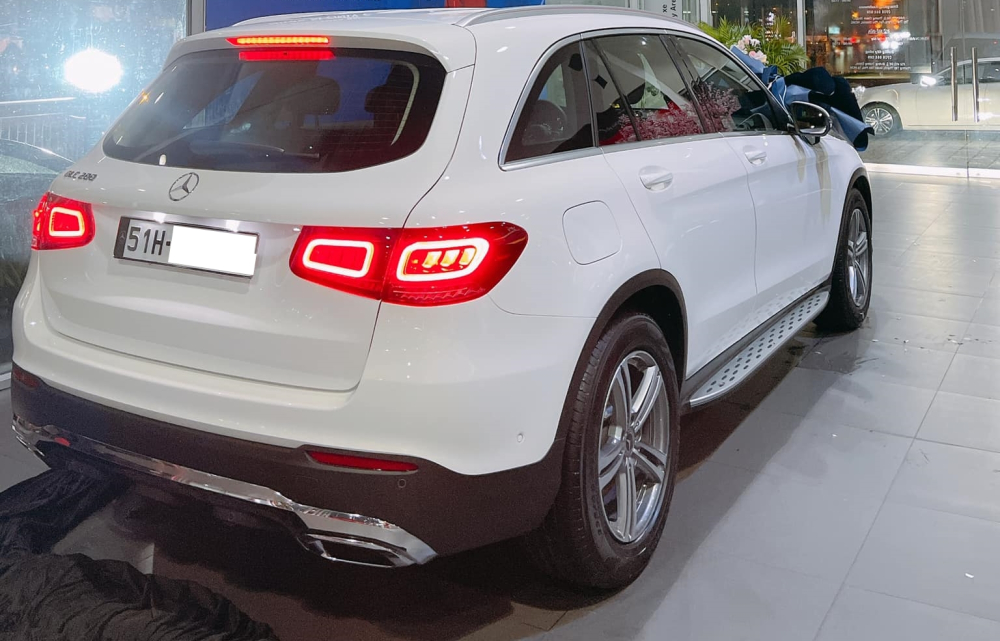 Mercedes-Benz GLC 200 có giá từ 1,8 tỷ đồng tại Việt Nam