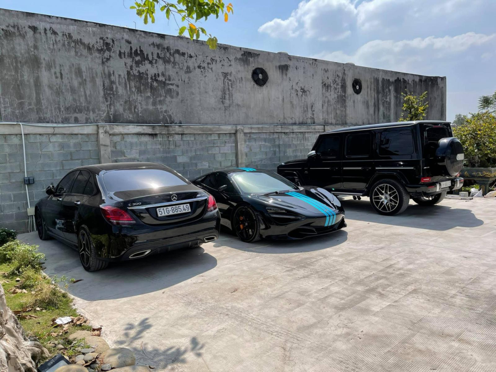 Mercedes-AMG G63 đọ dáng cùng McLaren 720S Spider