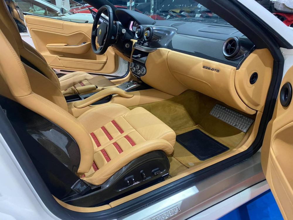 Nội thất chiếc si&ecirc;u xe Ferrari 599 GTB từng của Đặng L&ecirc; Nguy&ecirc;n Vũ