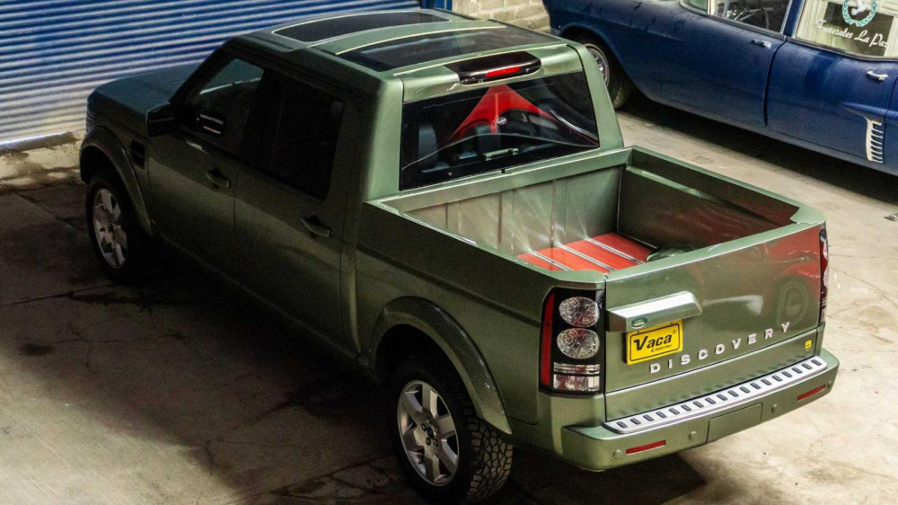 Ph&iacute;a sau của chiếc&nbsp;Land Rover Discovery độ th&agrave;nh b&aacute;n tải