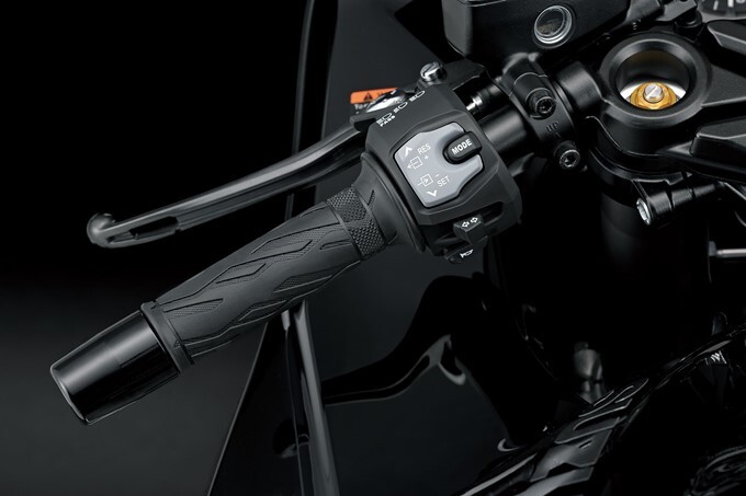 Bộ điều khiển chức năng trên Suzuki Hayabusa 2021
