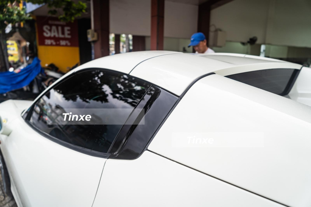  Ferrari 458 Spider sử dụng mui xếp cứng