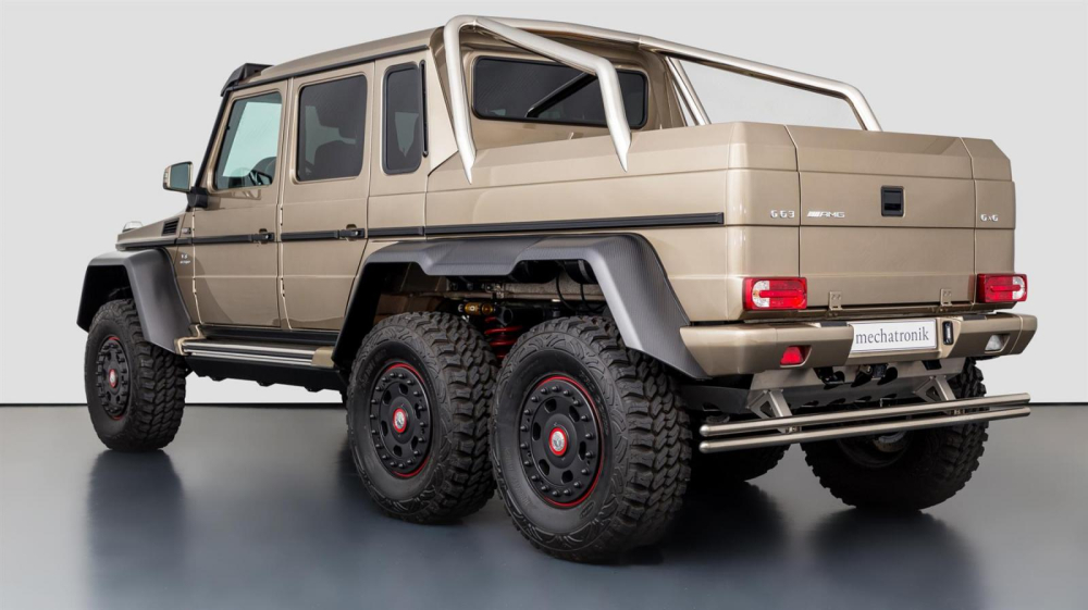 Phía sau của chiếc Mercedes-Benz G63 AMG 6x6