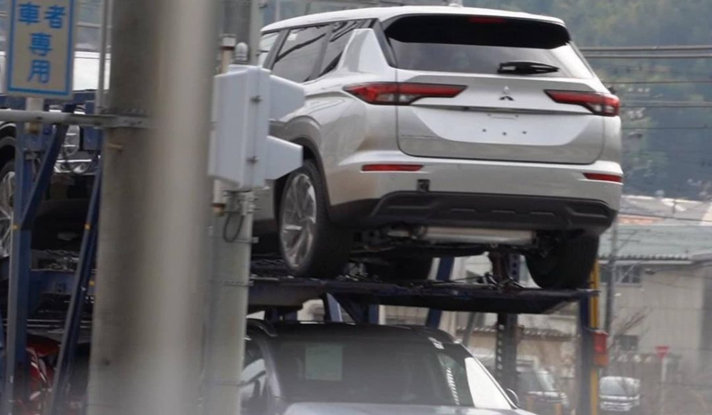 Mitsubishi Outlander 2021 sẽ chính thức trình làng tại nước ngoài vào hôm nay, ngày 16/2