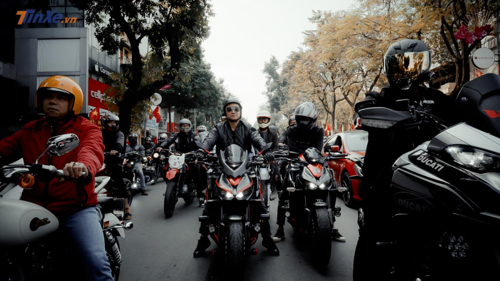 Cặp đôi Kawasaki Z1000 thần thánh