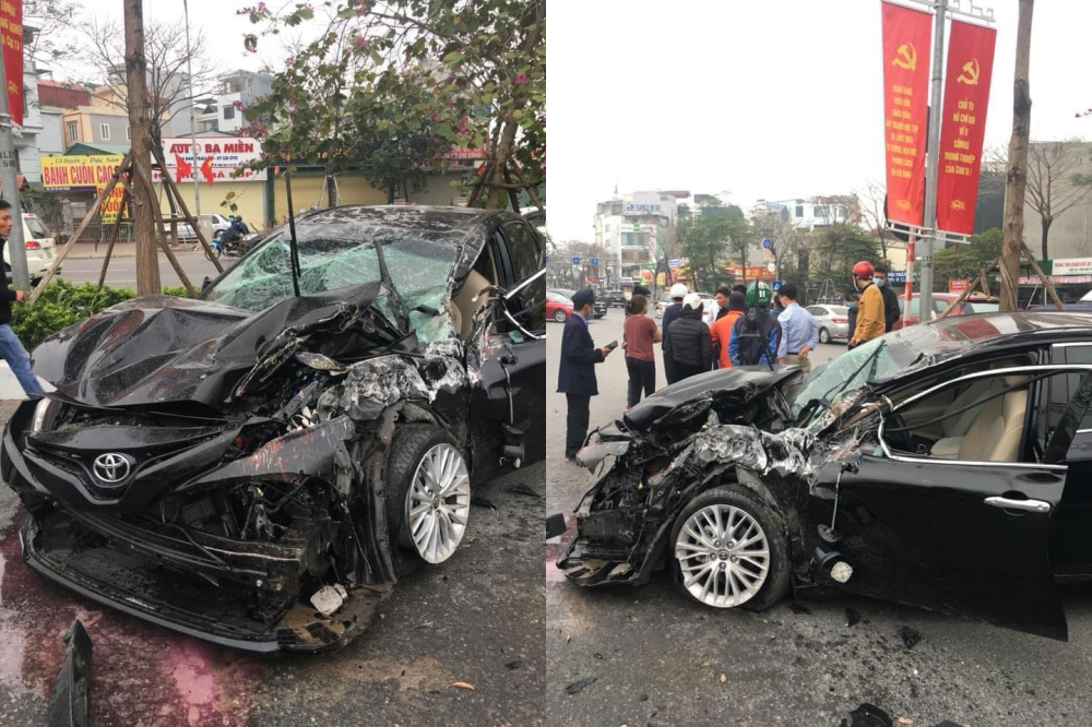 Chiếc Toyota Camry hư hỏng nặng sau vụ tai nạn