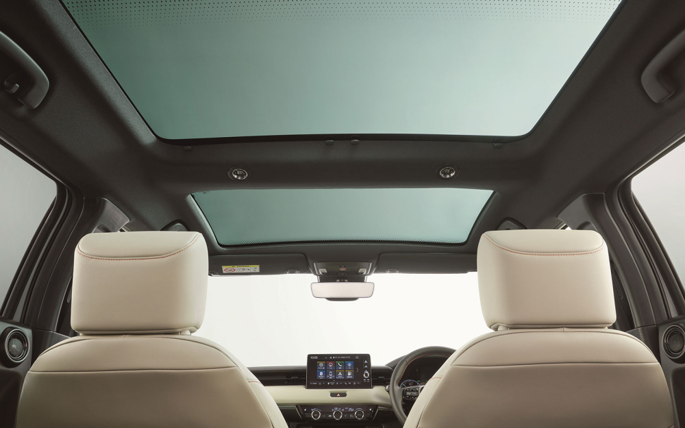 Cửa sổ trời toàn cảnh Panorama của Honda HR-V thế hệ thứ ba Cửa sổ trời toàn cảnh Panorama của Honda HR-V thế hệ thứ ba