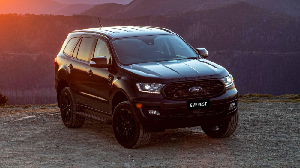 Ford Everest Sport 2021 chuẩn bị được đưa về Việt Nam, là phiên bản tầm trung năm giữa 2 bản cao và bản thấp.