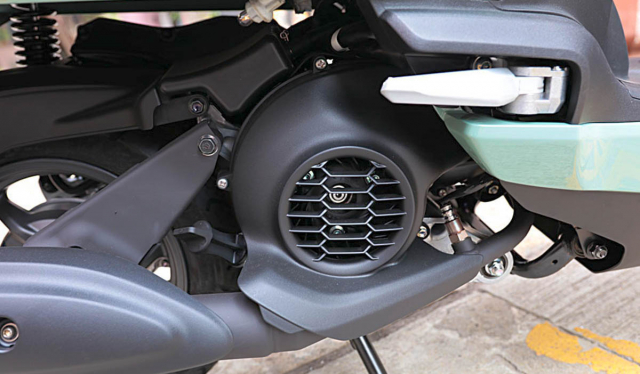 Khối động cơ trên xe thuộc dạng Blue Clore 125cc Khối động cơ trên xe thuộc dạng Blue Clore 125cc