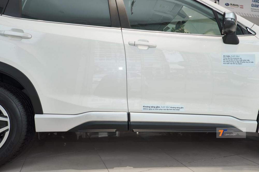 Nẹp sườn của bộ phụ kiện GT Lite Edition khá dày dặn. Nẹp sườn của bộ phụ kiện GT Lite Edition khá dày dặn.