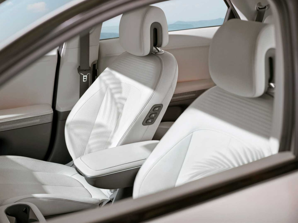 Ghế của Hyundai Ioniq 5 có thể trượt lên/xuống Ghế của Hyundai Ioniq 5 có thể trượt lên/xuống