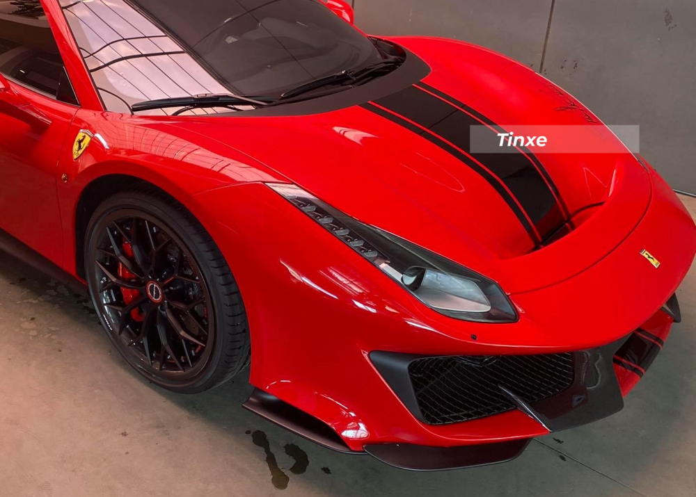 488 Pista Spider ch&iacute;nh l&agrave; mẫu si&ecirc;u xe mui trần Ferrari đầu ti&ecirc;n sở hữu hốc gi&oacute; S-Duct