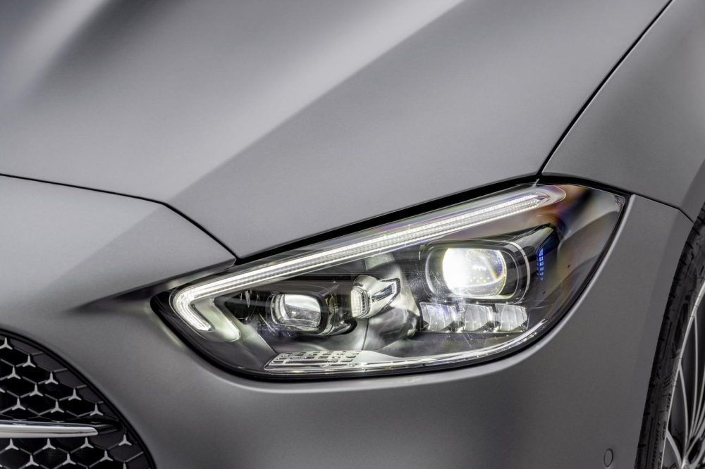 Đèn pha Digital Light của Mercedes-Benz C-Class 2022