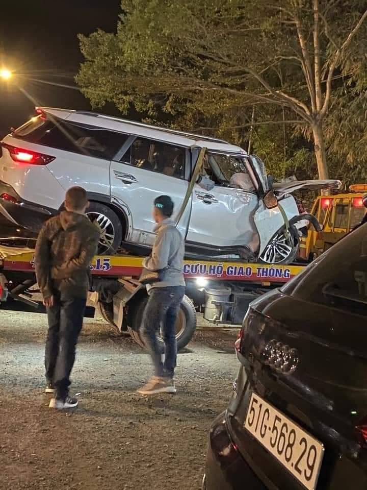 T&uacute;i kh&iacute; trước b&ecirc;n trong chiếc SUV Trung Quốc bung ra