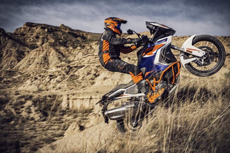 Khối động cơ cải tiến có mặt trên KTM 1290 Super Adventure R 2021