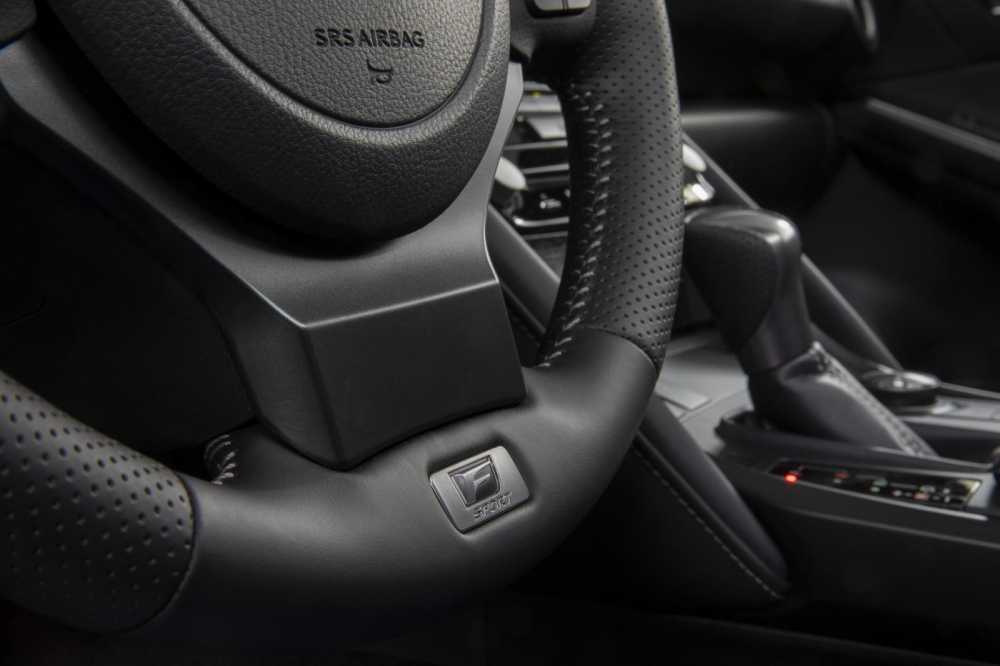 Vô lăng của Lexus IS 500 F Sport Performance 2022 Vô lăng của Lexus IS 500 F Sport Performance 2022