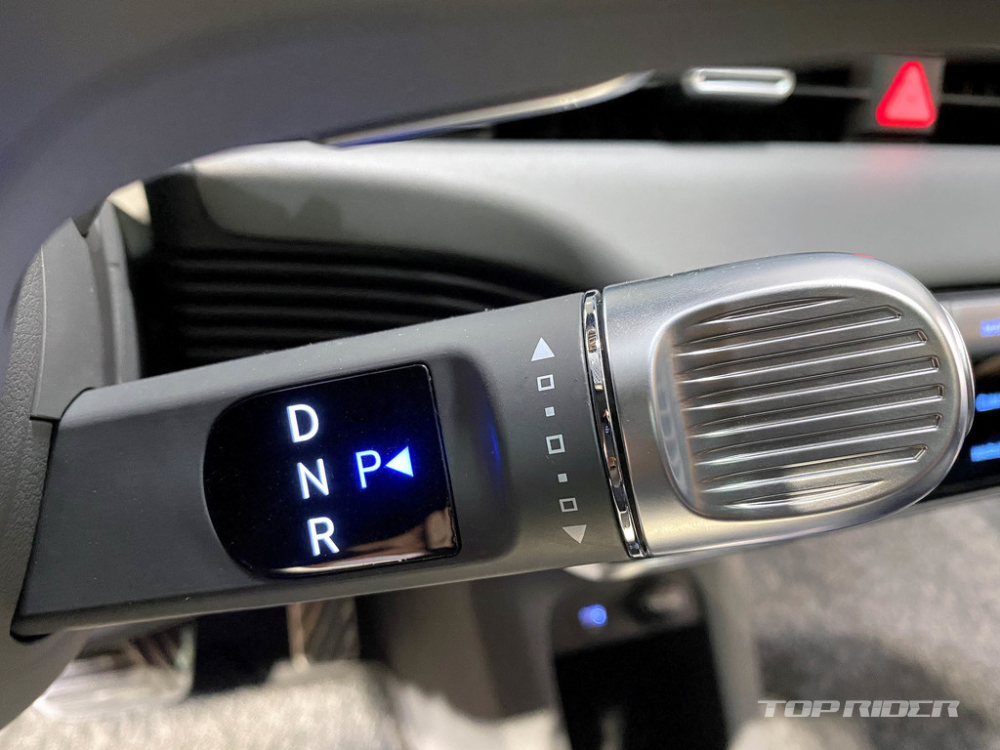 Cần số sau v&ocirc; lăng của Hyundai Ioniq 5