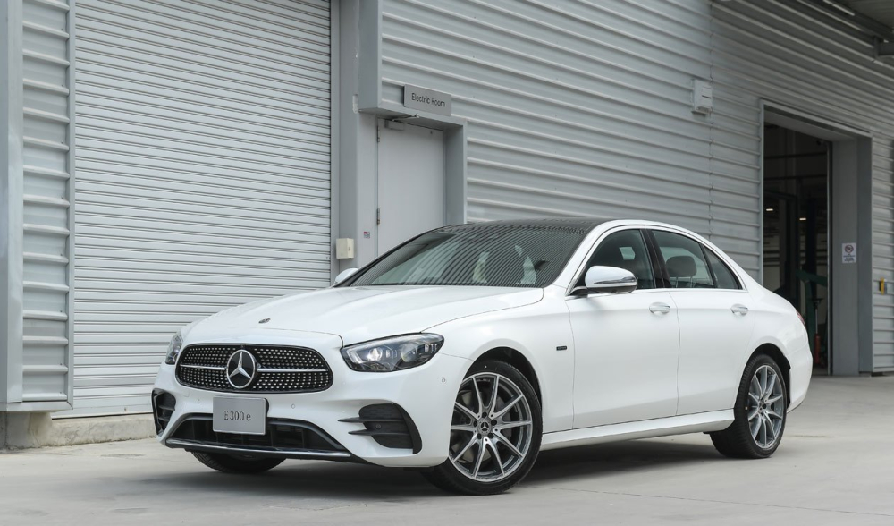 Mercedes-Benz E 300 e AMG Dynamic 2021