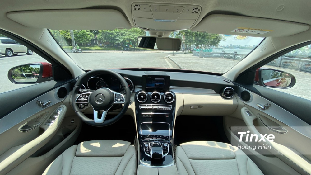 Nội thất của Mercedes-Benz C 180.