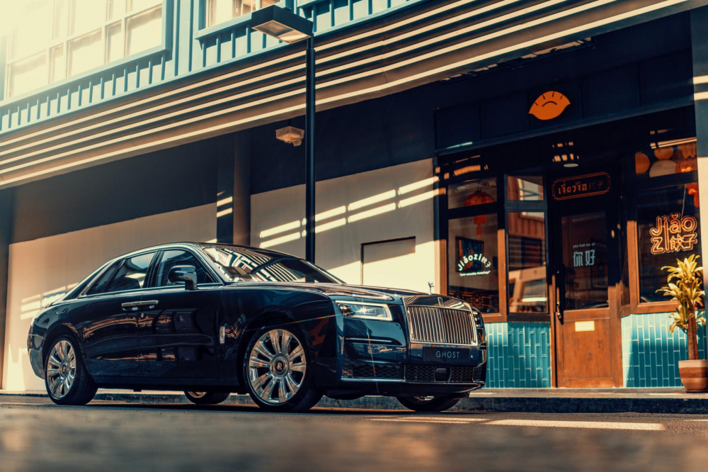 Chiếc Rolls-Royce Ghost 2021 đến Thái Lan theo diện nhập khẩu chính hãng