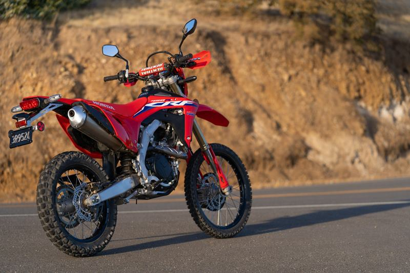 Honda CRF450RL được phát triển từ cào cào chuyên nghiệp Honda CRF450R Honda CRF450RL được phát triển từ cào cào chuyên nghiệp Honda CRF450R