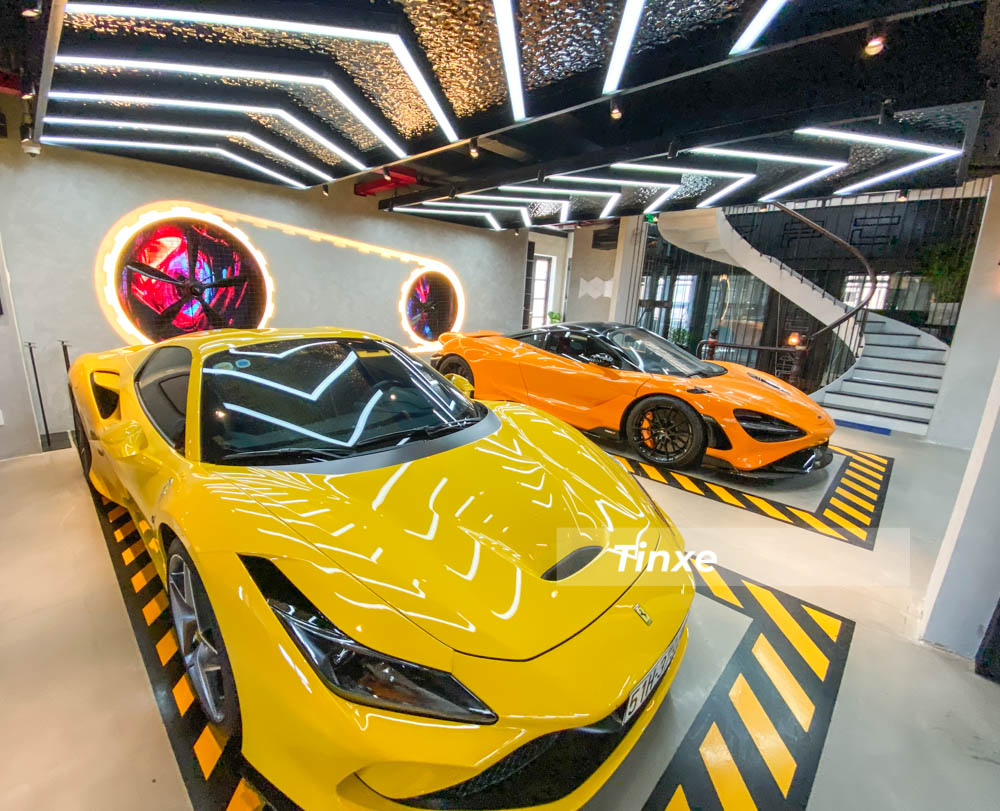 Ferrari F8 Spider l&agrave; si&ecirc;u xe mui trần đầu ti&ecirc;n về garage của nữ doanh nh&acirc;n n&agrave;y