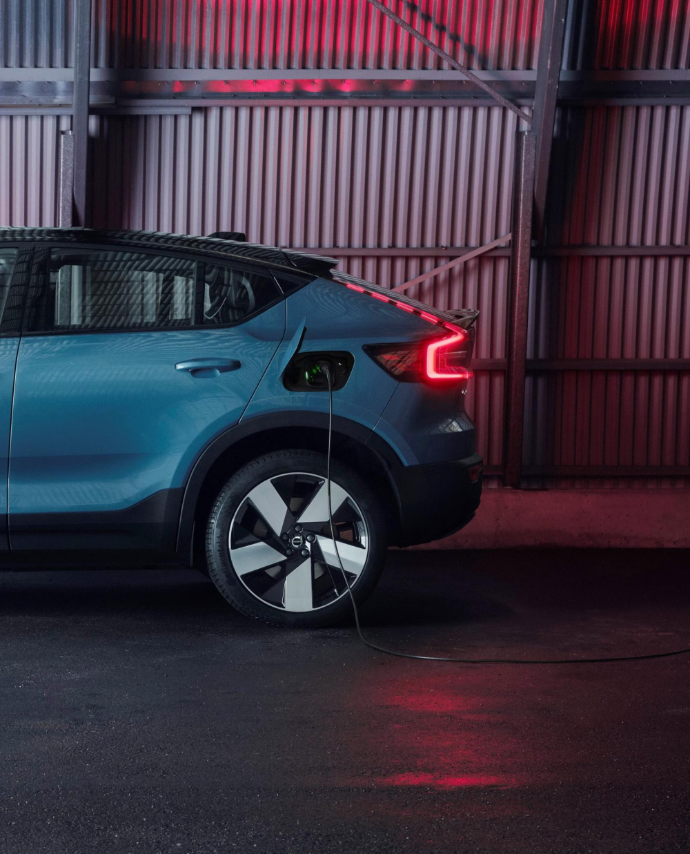 Cổng sạc của Volvo C40 Recharge 2021