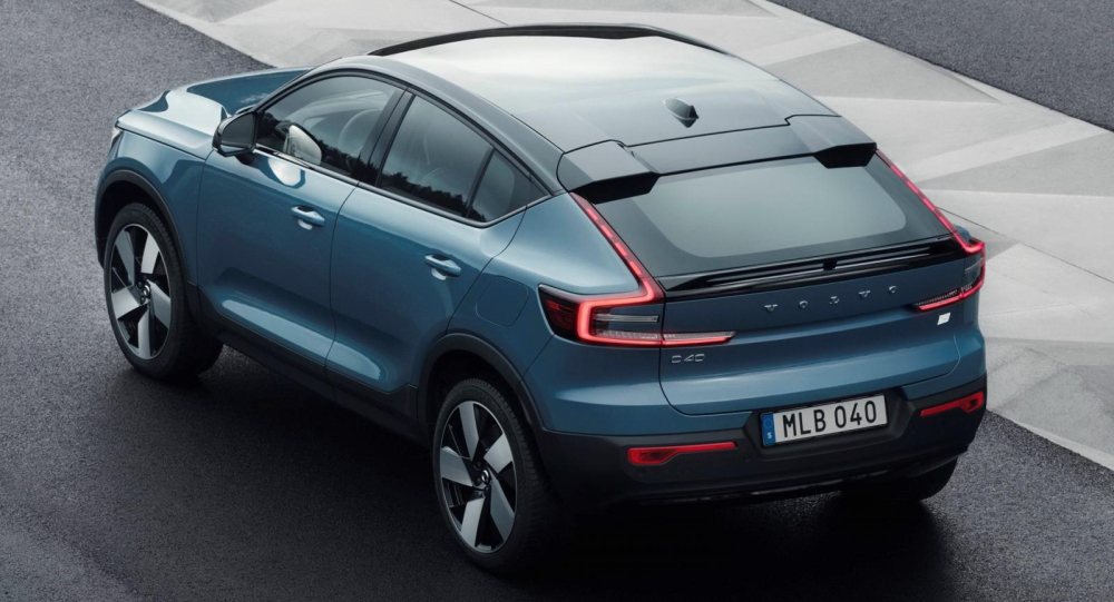 Volvo C40 Recharge 2021 nhìn từ phía sau