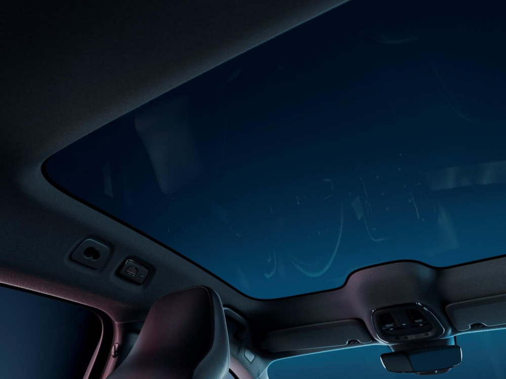 Cửa sổ trời của Volvo C40 Recharge 2021