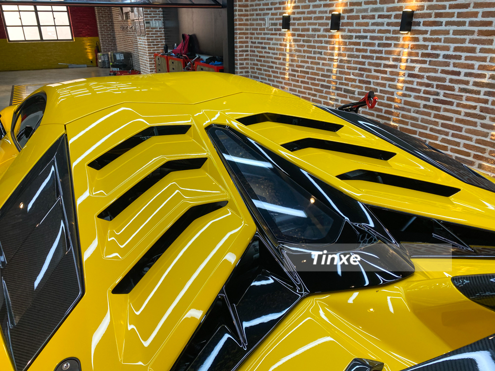 Ngoại thất xe có màu vàng Giallo Evros Ngoại thất xe có màu vàng Giallo Evros