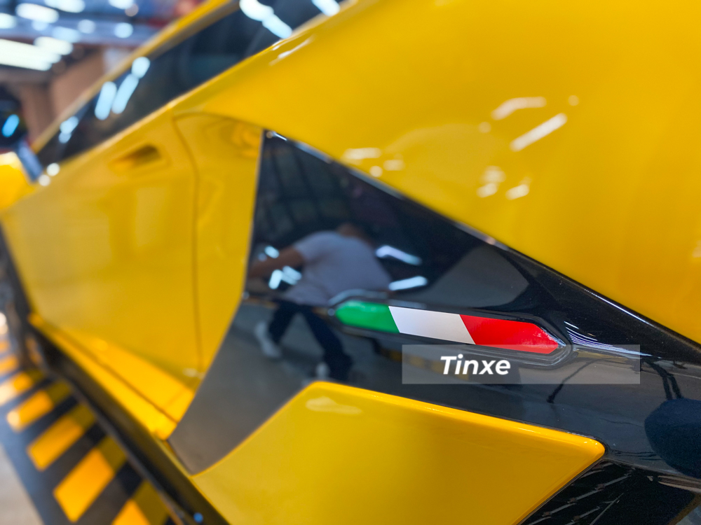 Ngoại thất xe có màu vàng Giallo Evros Ngoại thất xe có màu vàng Giallo Evros